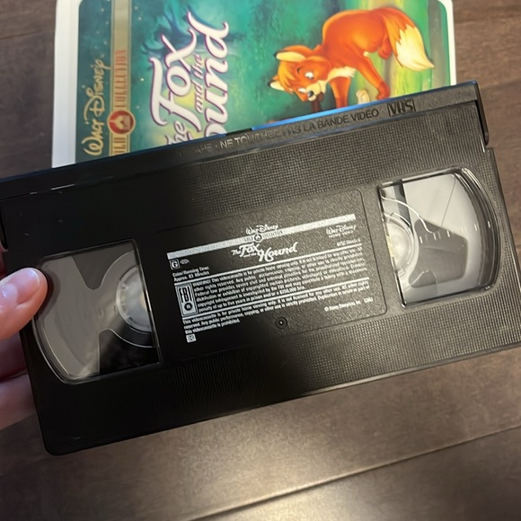 Disneys The Fox and the Hound VHS - Picture 5 of 6